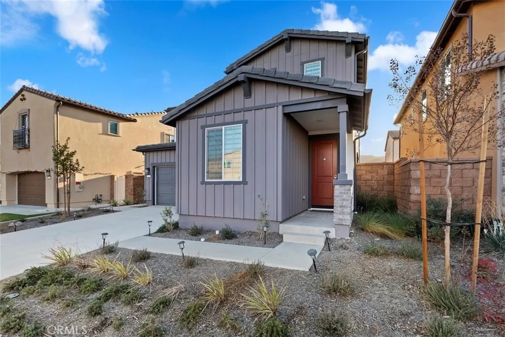 2275 Melogold Way