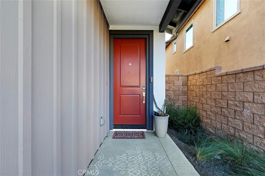 2275 Melogold Way