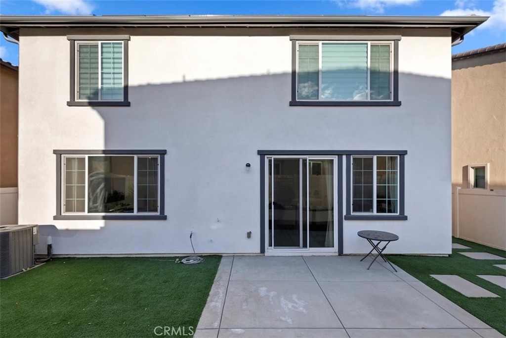 2275 Melogold Way