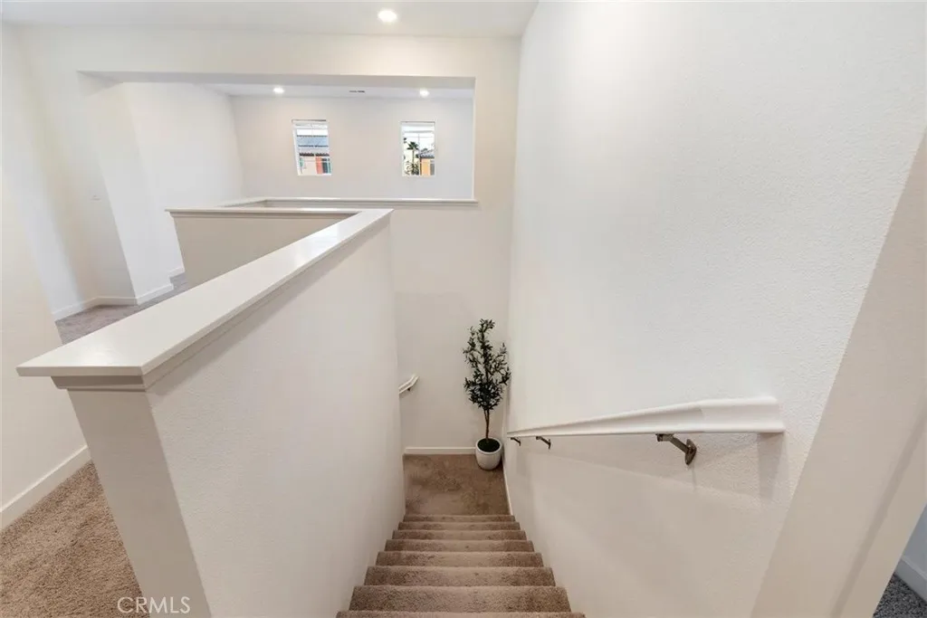 2275 Melogold Way