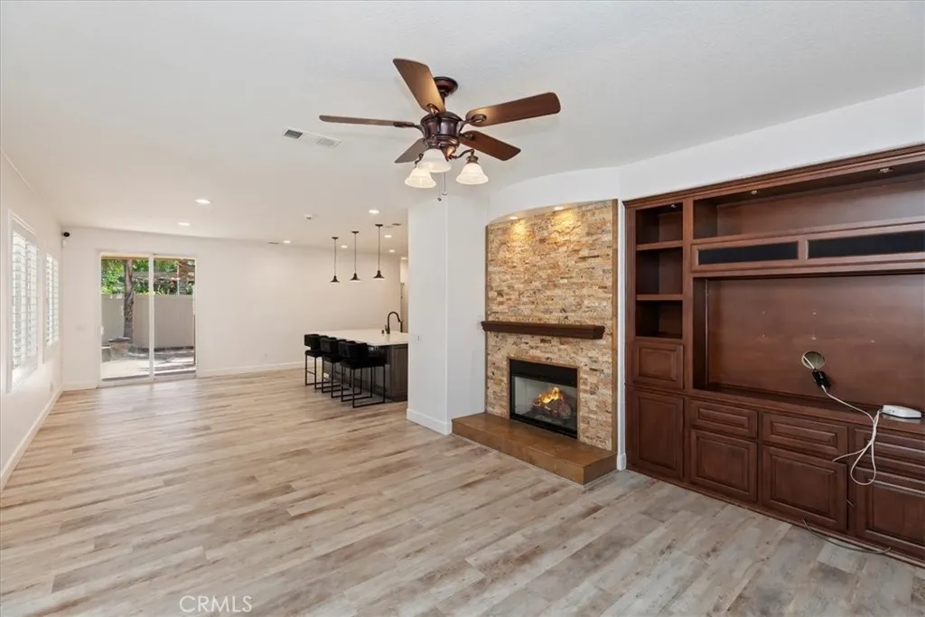 27792 Carlton Oaks Street