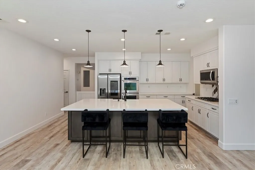 27792 Carlton Oaks Street