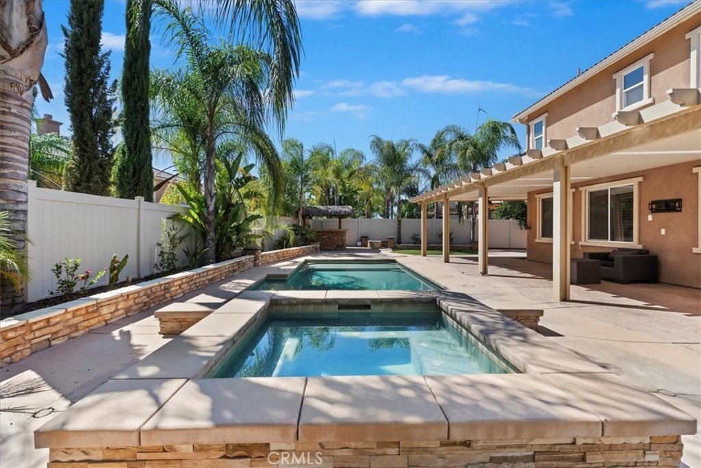 27792 Carlton Oaks Street