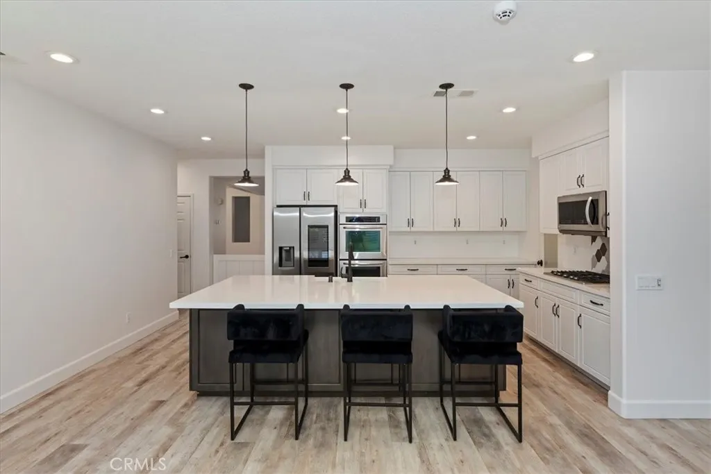 27792 Carlton Oaks Street