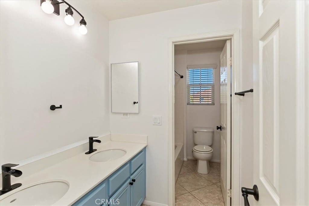 27792 Carlton Oaks Street