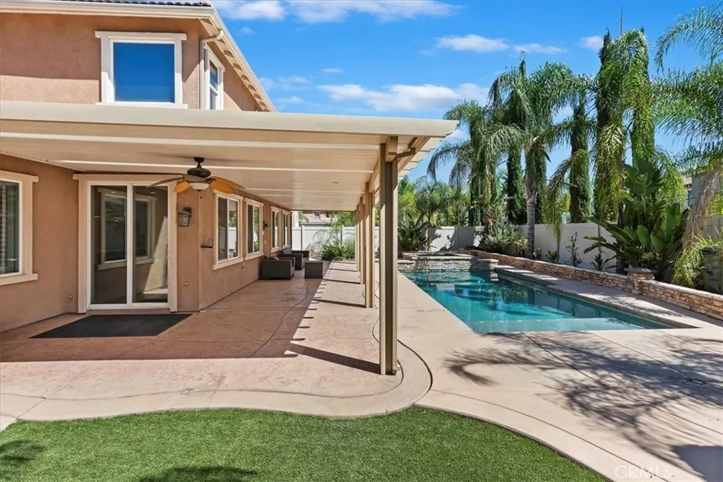 27792 Carlton Oaks Street