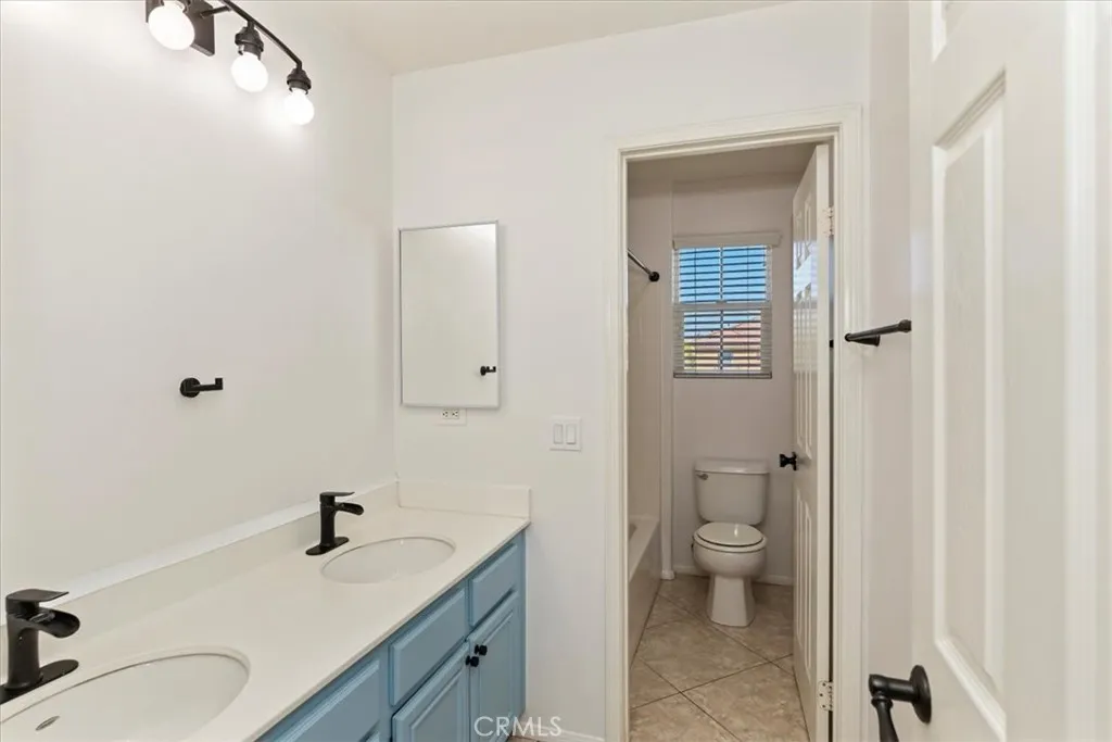 27792 Carlton Oaks Street