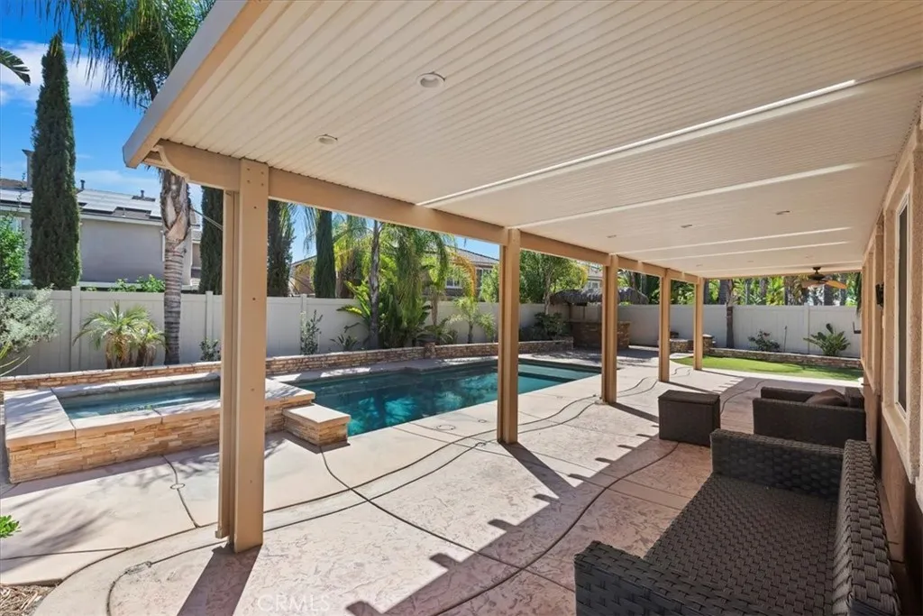 27792 Carlton Oaks Street