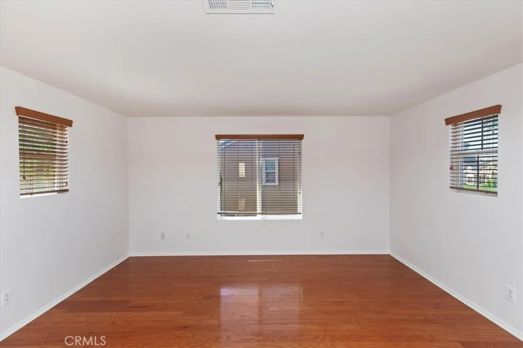 27792 Carlton Oaks Street