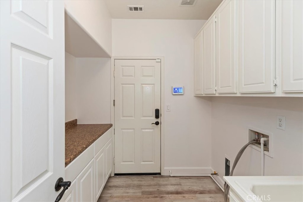 27792 Carlton Oaks Street