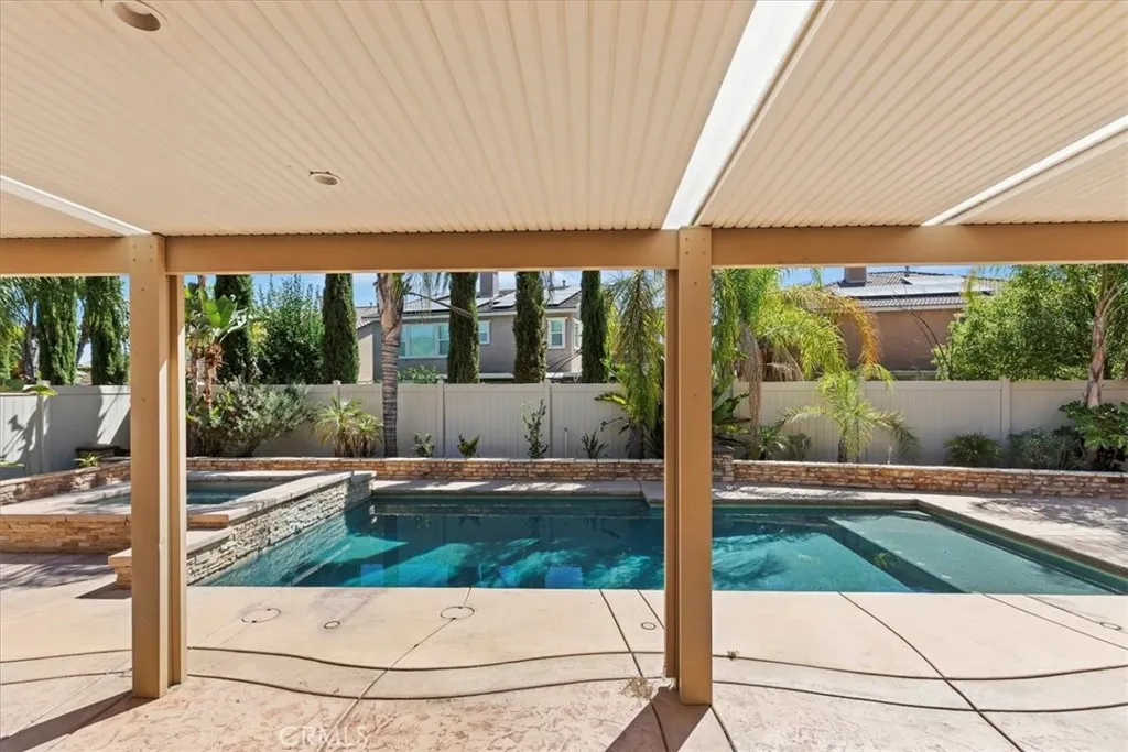 27792 Carlton Oaks Street