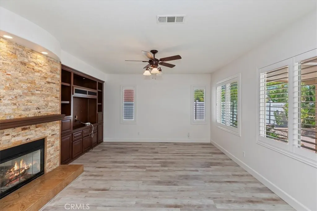 27792 Carlton Oaks Street