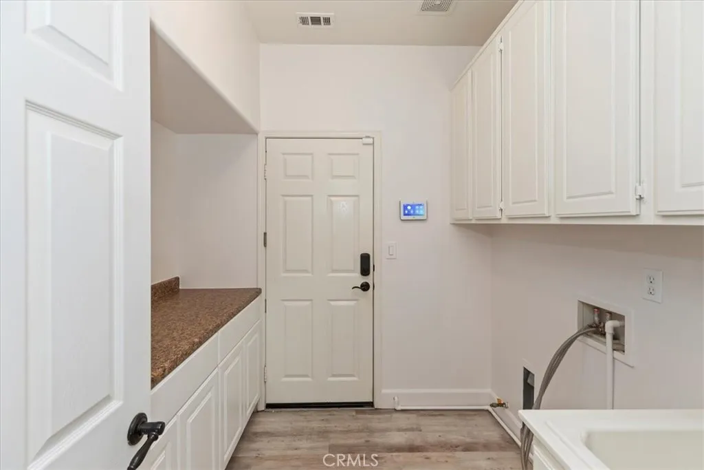 27792 Carlton Oaks Street