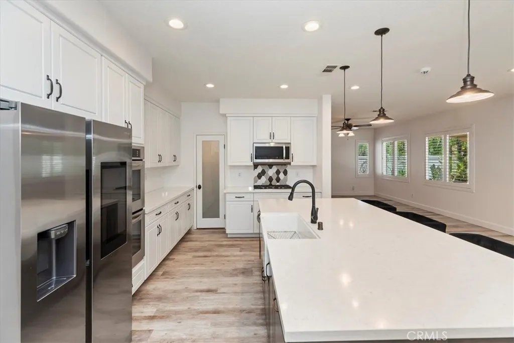 27792 Carlton Oaks Street