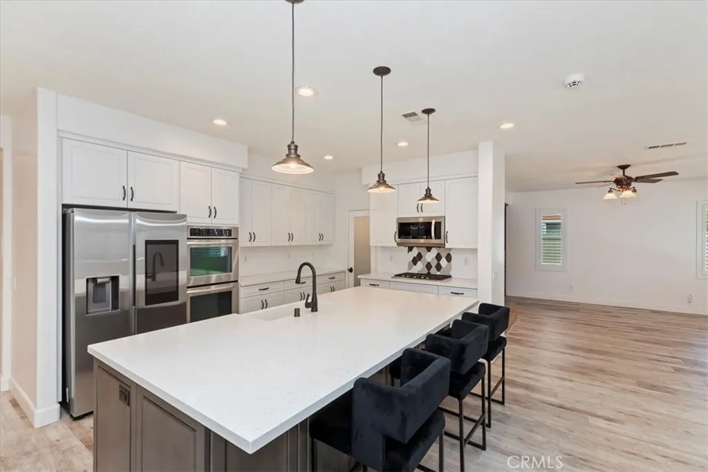 27792 Carlton Oaks Street