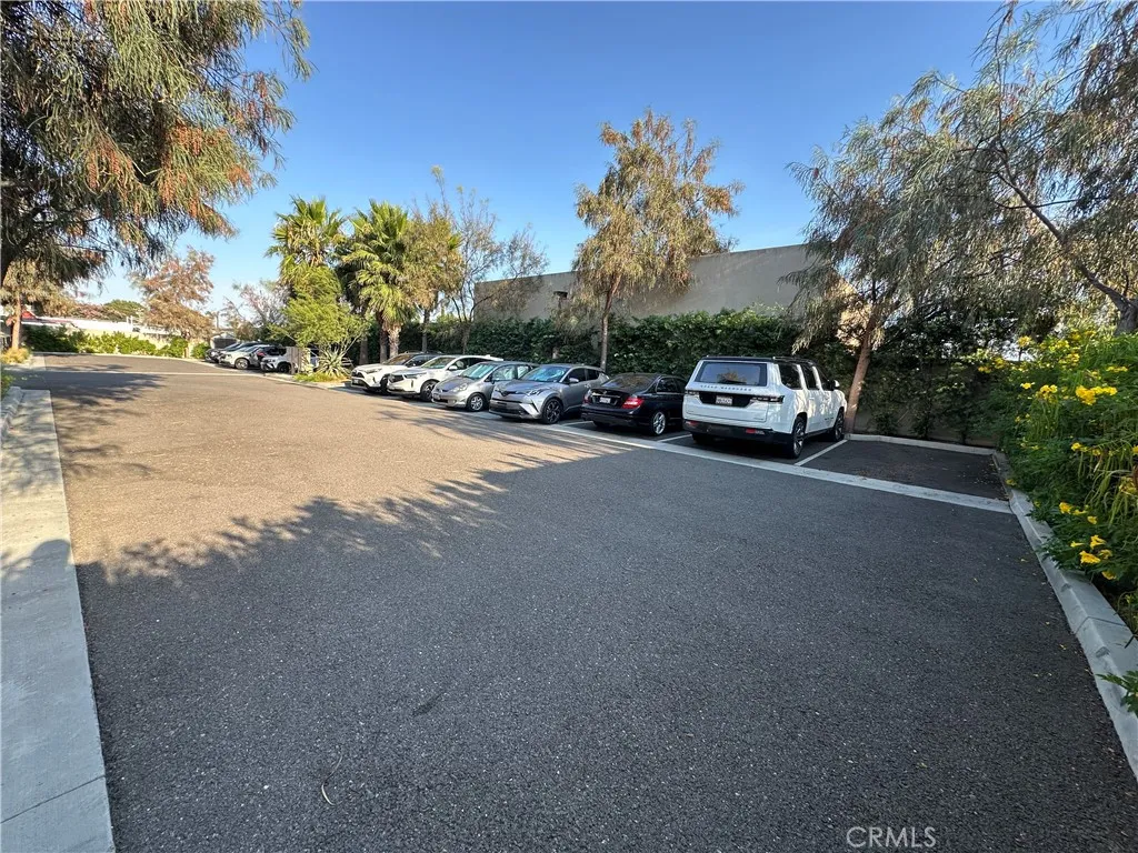 17612 Garden House Lane, Bellflower
