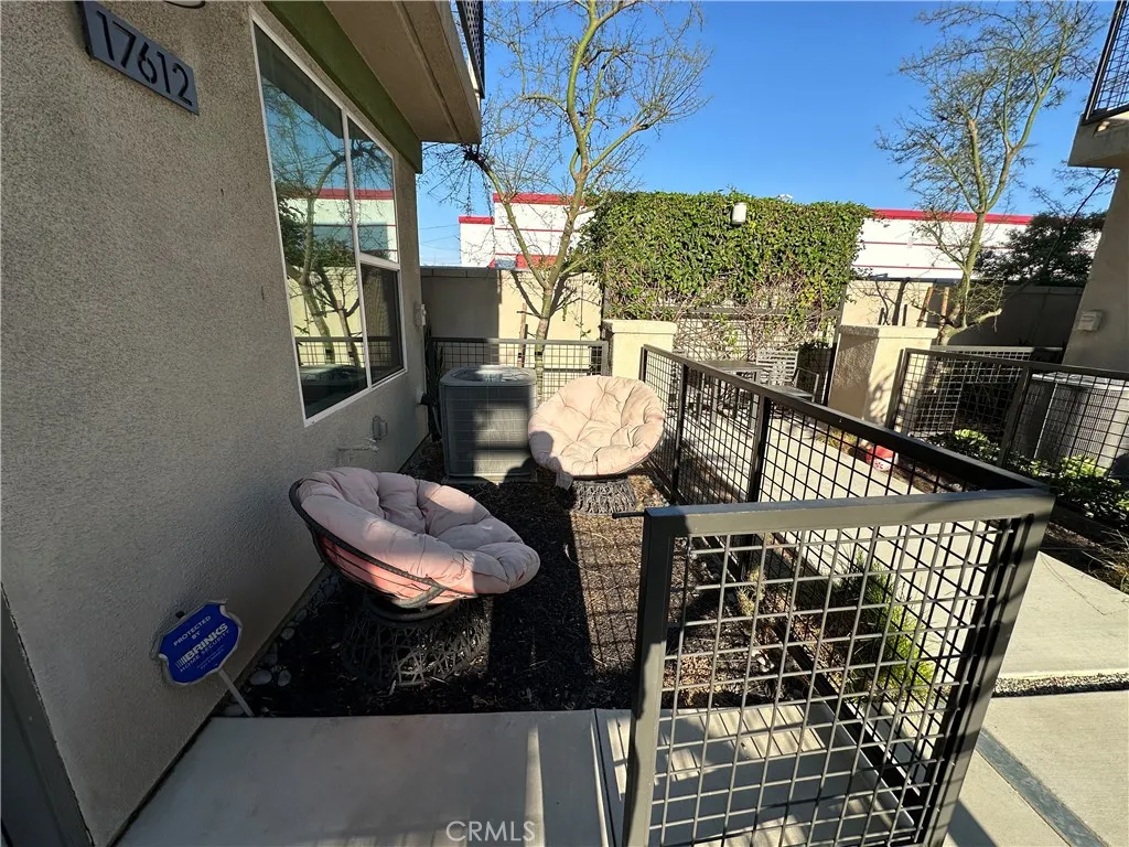 17612 Garden House Lane, Bellflower