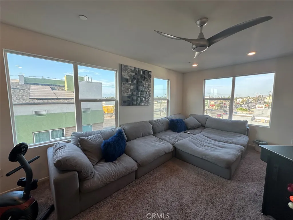 17612 Garden House Lane, Bellflower