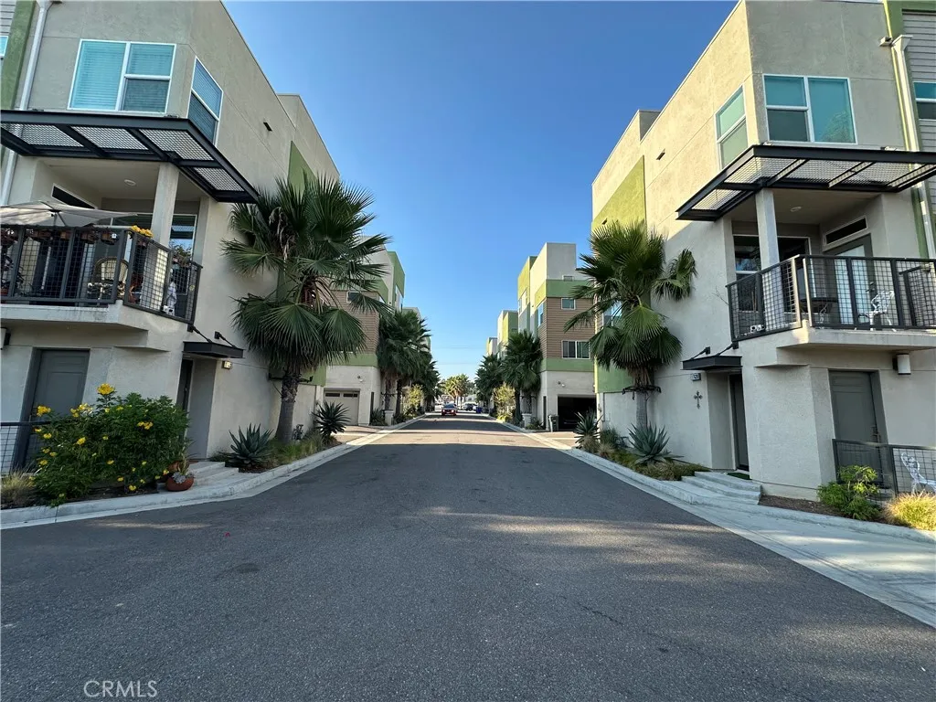 17612 Garden House Lane, Bellflower