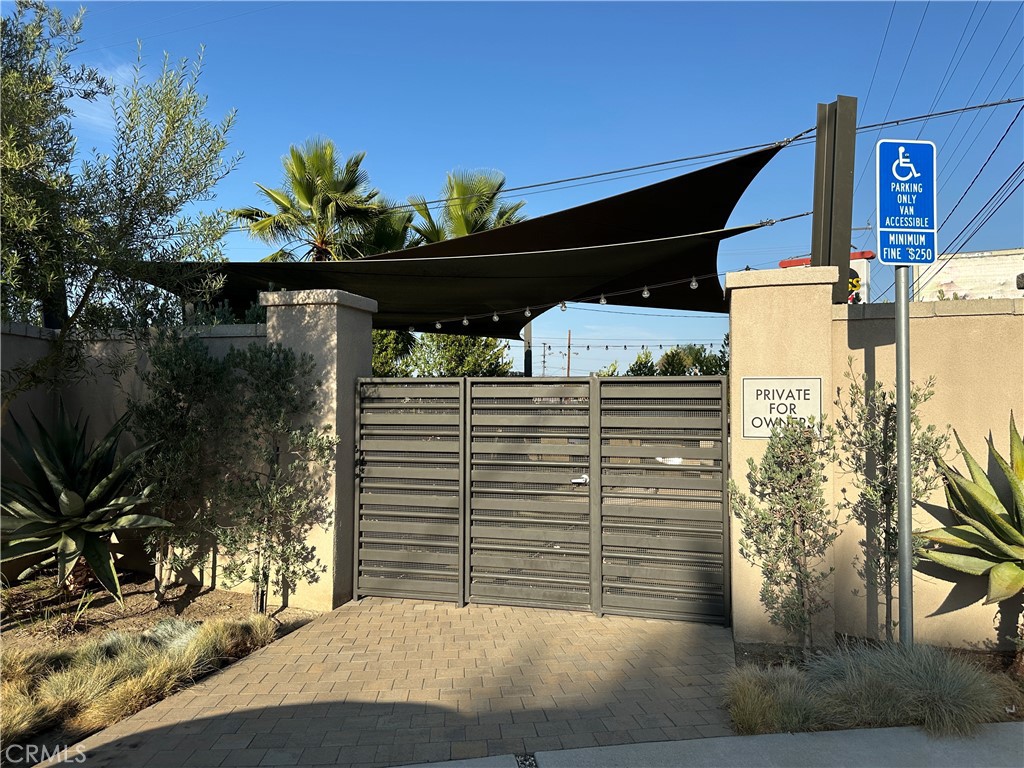 17612 Garden House Lane