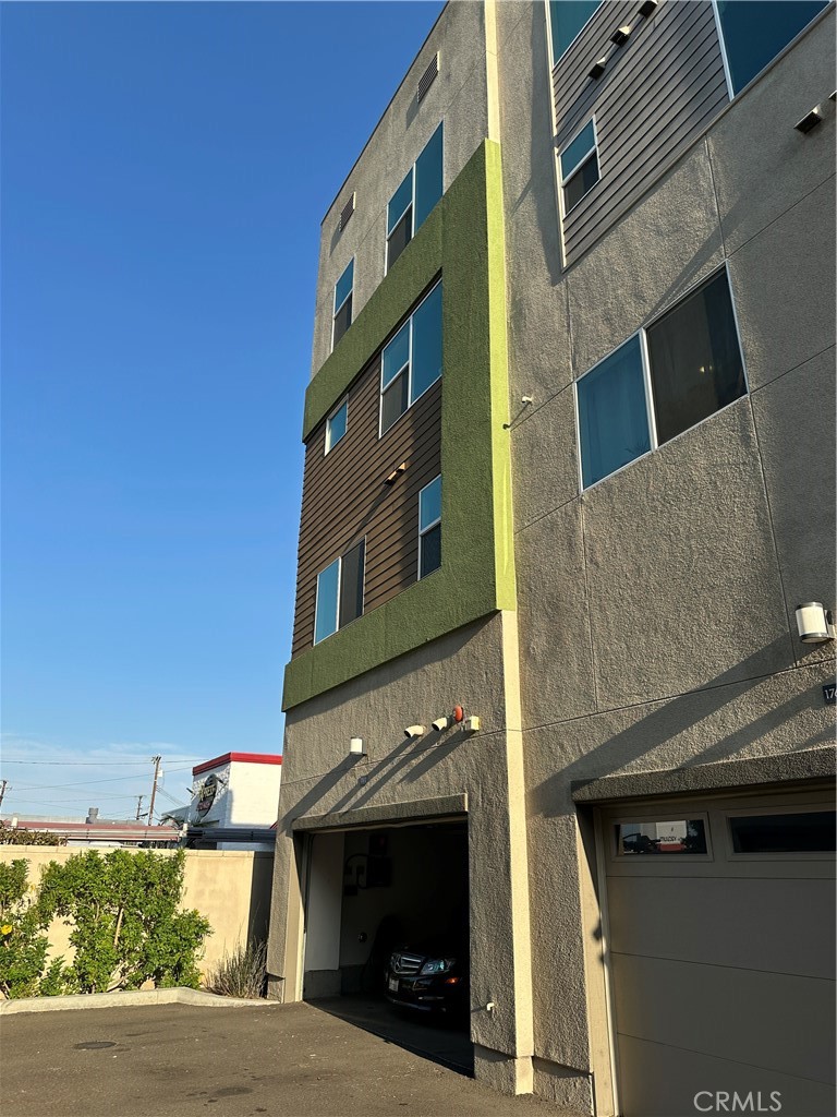 17612 Garden House Lane