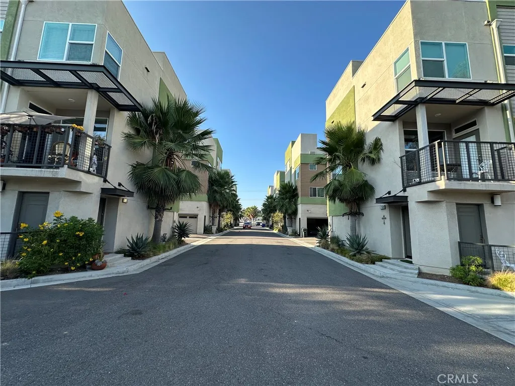 17612 Garden House Lane, Bellflower