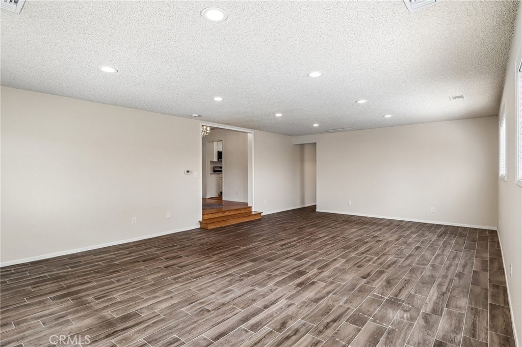 4593 Gardena