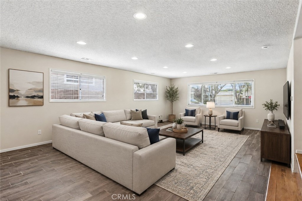 4593 Gardena
