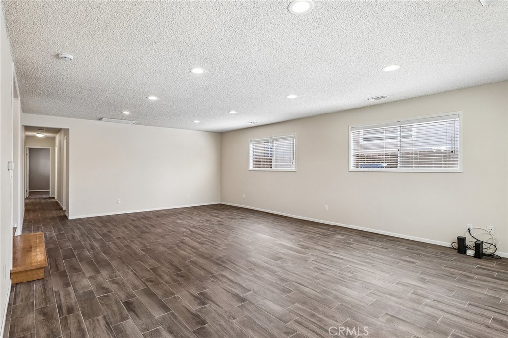 4593 Gardena
