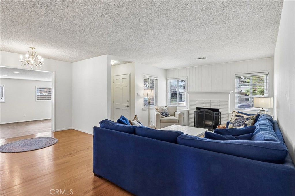 4593 Gardena