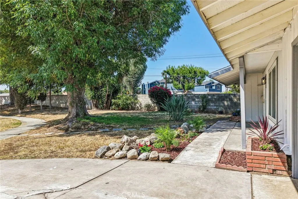 9091 Savoy Street