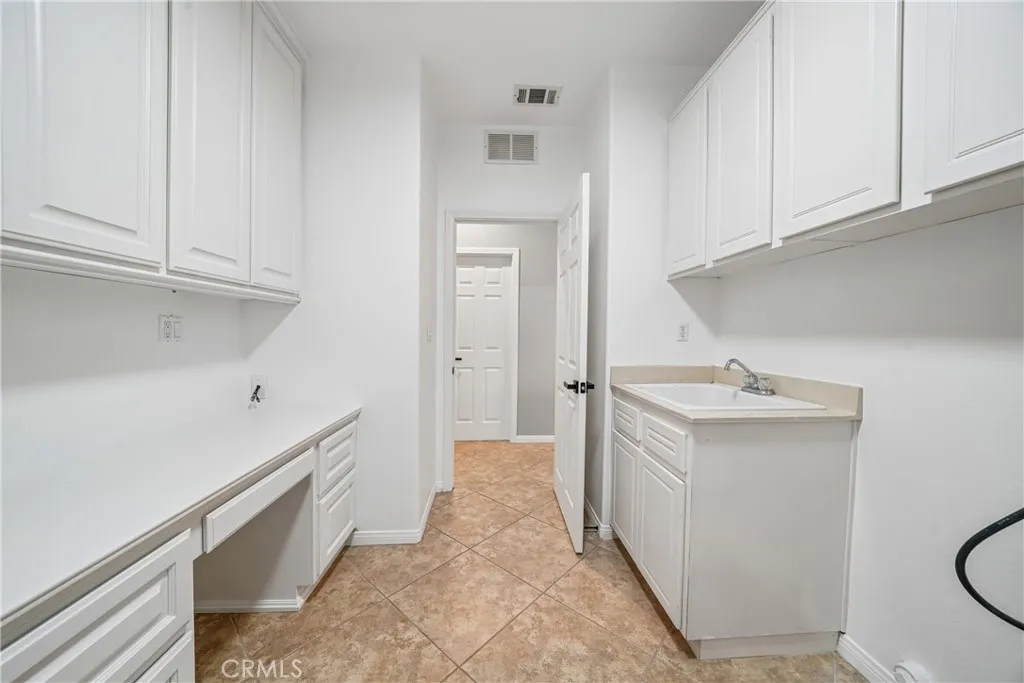 2431 Rosser Drive