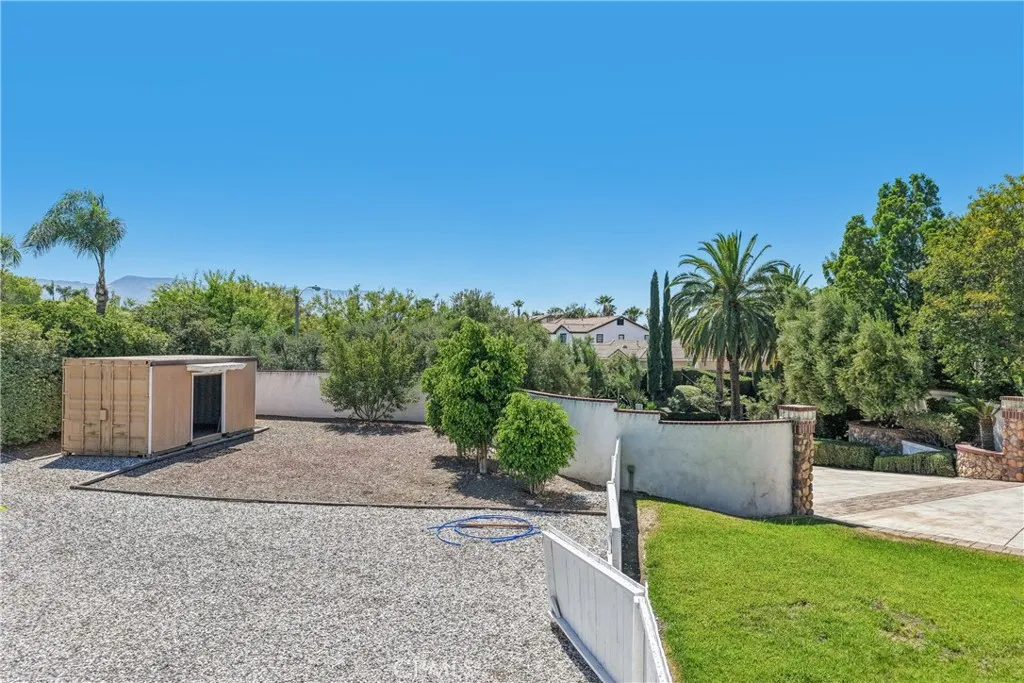 2431 Rosser Drive