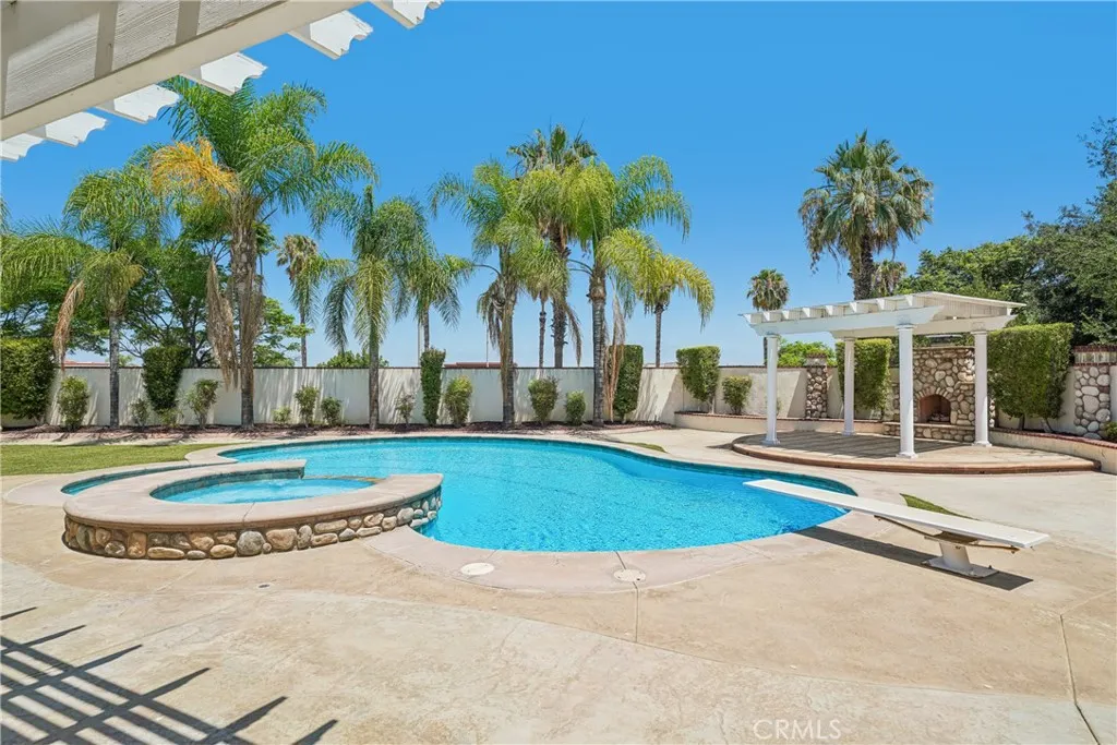 2431 Rosser Drive