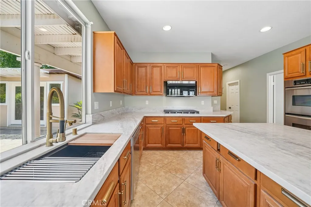 2431 Rosser Drive