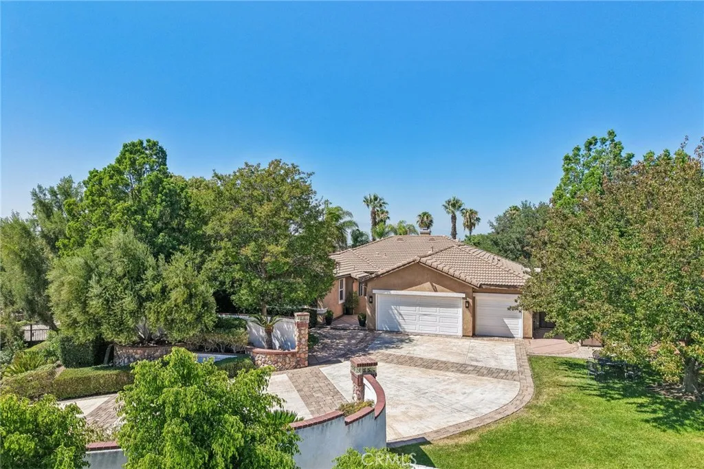 2431 Rosser Drive