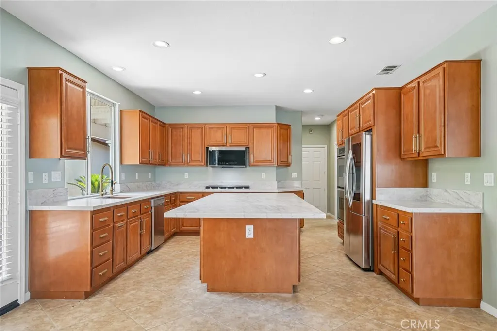 2431 Rosser Drive