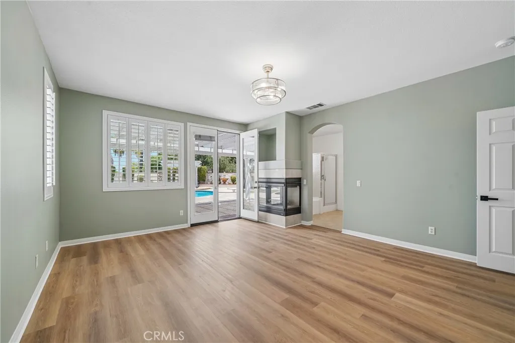 2431 Rosser Drive