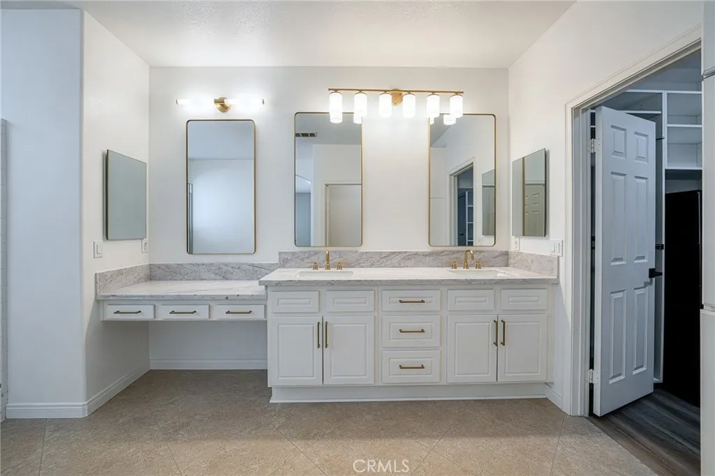 2431 Rosser Drive