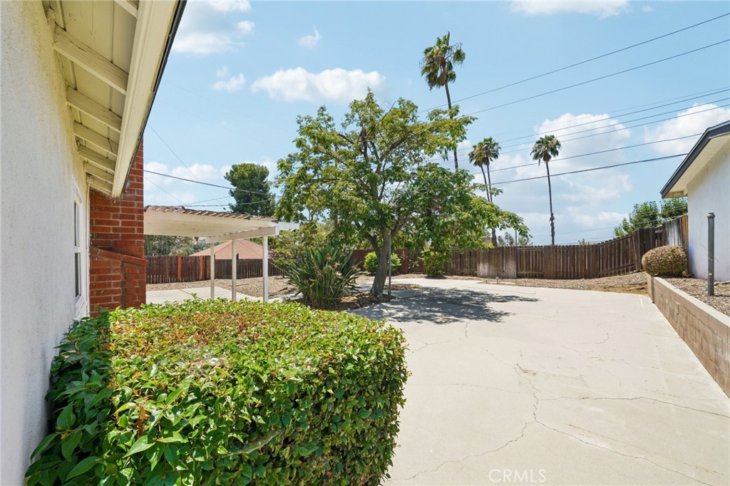3595 Watkins Drive