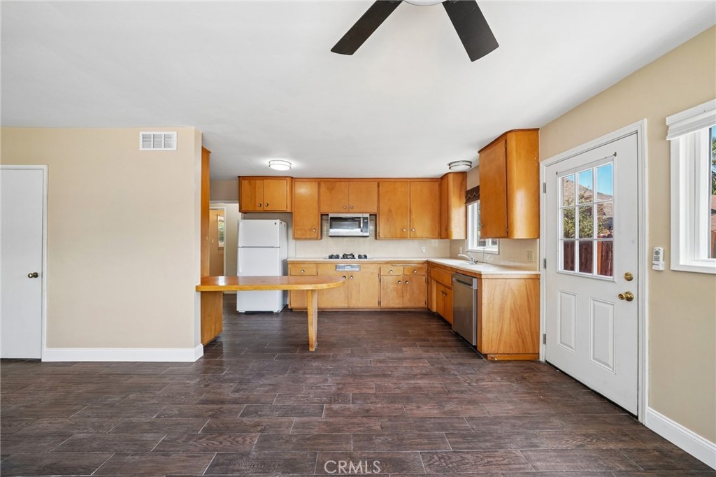 3595 Watkins Drive