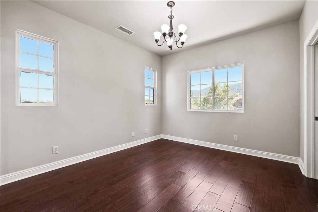 1055 Lowry Ranch
