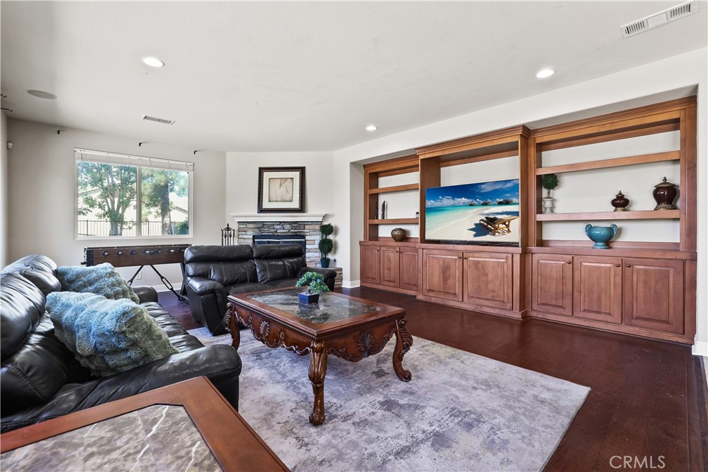 1055 Lowry Ranch