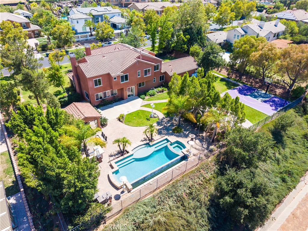 1055 Lowry Ranch