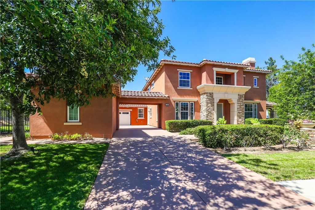 1055 Lowry Ranch