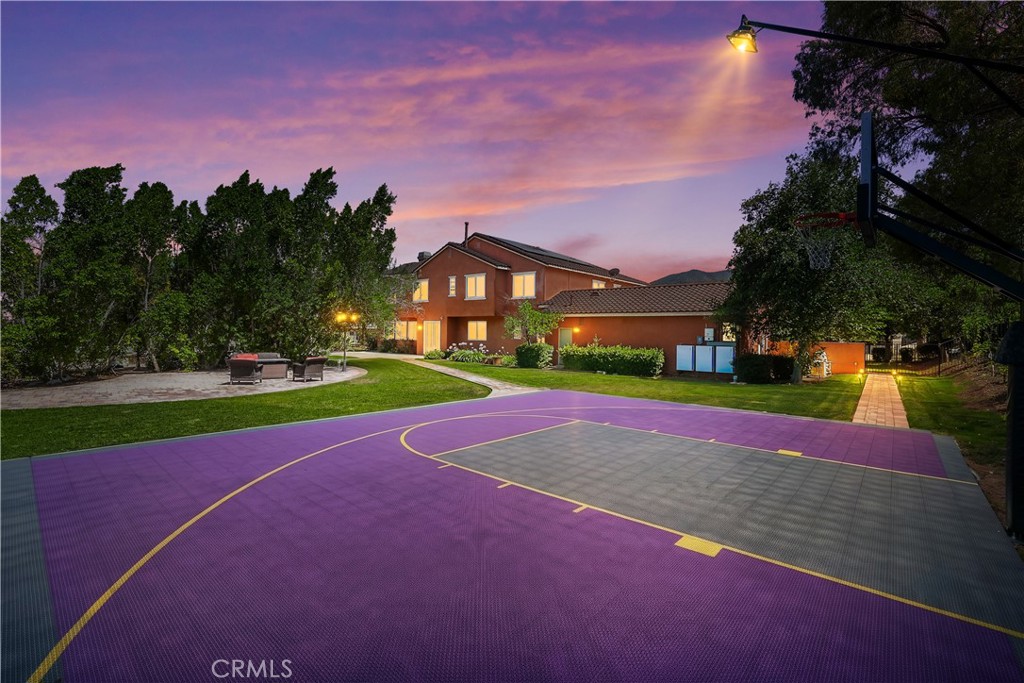 1055 Lowry Ranch