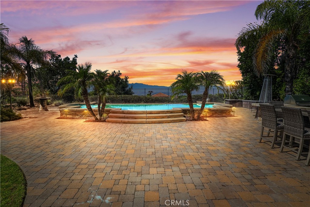 1055 Lowry Ranch