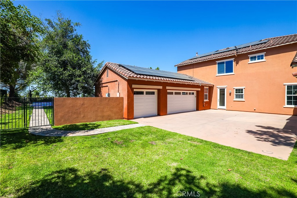 1055 Lowry Ranch