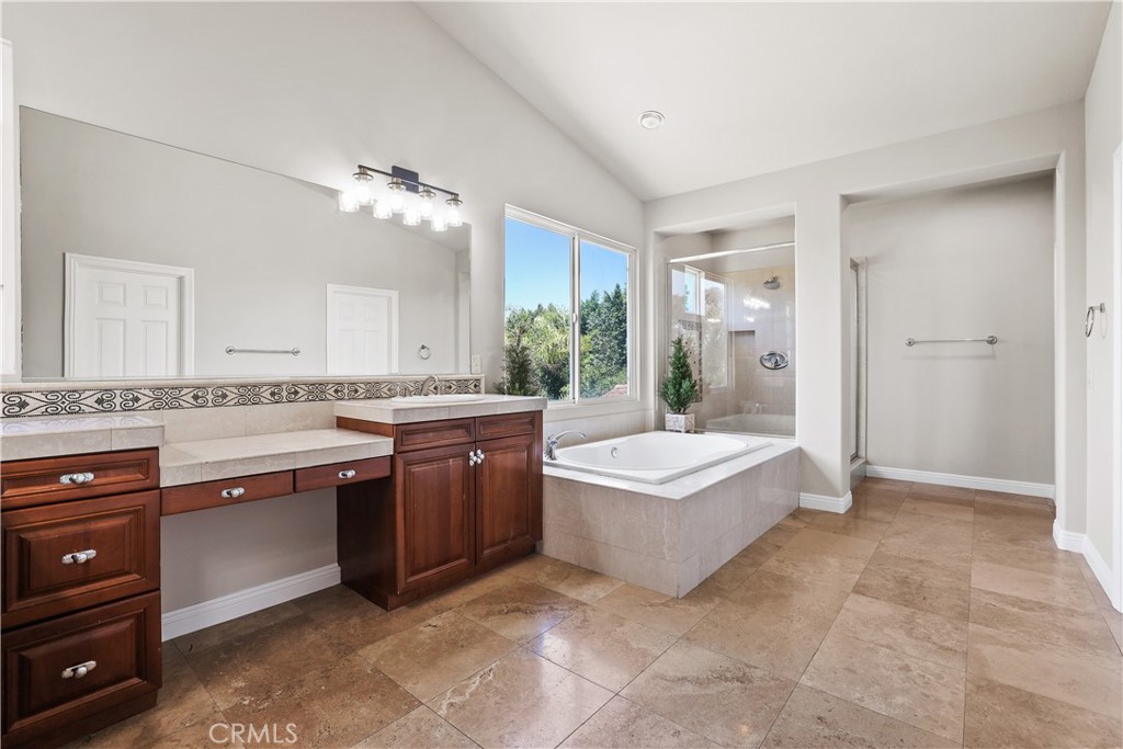 1055 Lowry Ranch