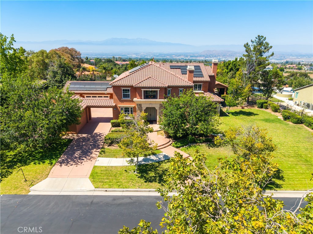 1055 Lowry Ranch